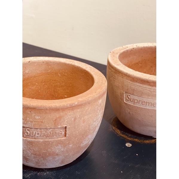 Supreme Poggi Ugo Small Planter Terracotta SS22 | 蝦皮購物