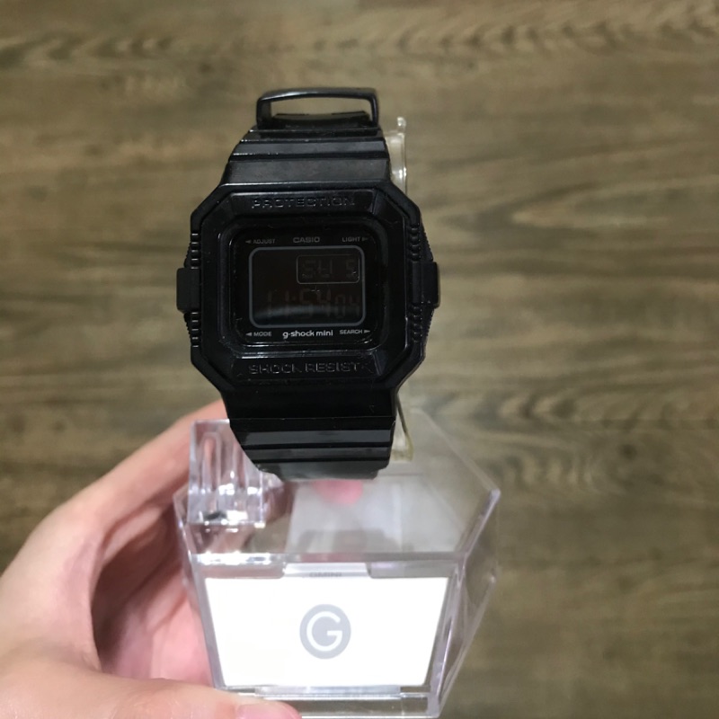 Casio g shock mini GMN 550 1DJR