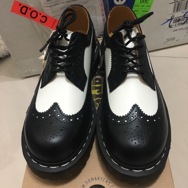 Dr.martens 3989 Brogue shoe bex 34f 黑白厚底雕花鞋| 蝦皮購物