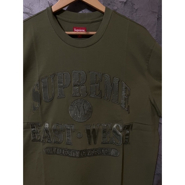 現貨在台❤️‍🔥Supreme east west s/s top短踢| 蝦皮購物