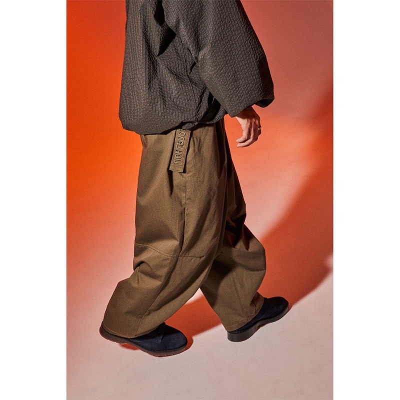 KUTINAWA] TIGHTBOOTH HERRINGBONE BALLOON PANTS BLACK,OLIVE | 蝦皮購物