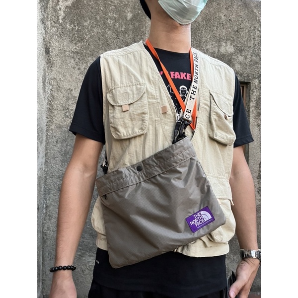 The north face purple label hot sale lightweight logo tape shoulder bag