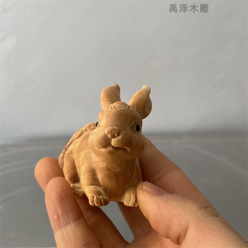 ZSL01-20 *珍品旧蔵* 清 木彫工芸品 小葉黄楊木兔子置物