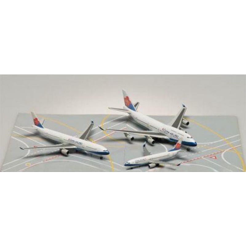5309他13】☆新品☆飛行機模型 herpa アクリス scale1:500 全14機