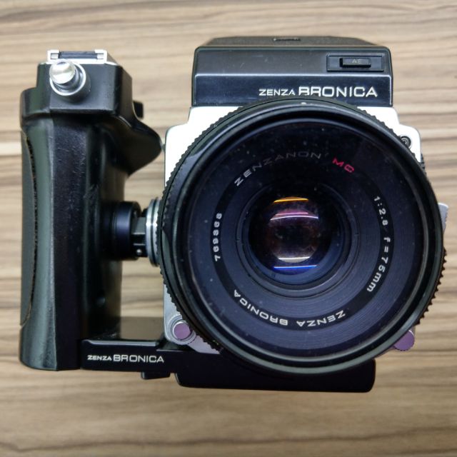 Bronica ETR 中片幅底片相機+ 快門把手+ Zenzanon MC 75mm F2.8 鏡頭