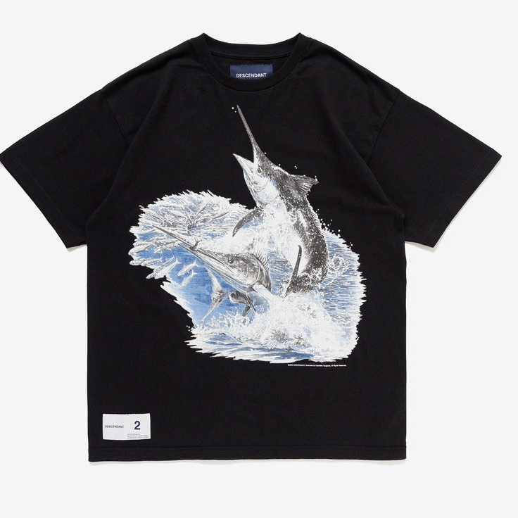 100%COTTON)DESCENDANT Marlin SS 創意印花時尚短袖T恤| 蝦皮購物