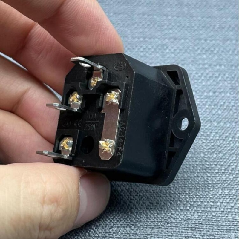 全銅 AC電源插座 帶保險絲座 公座 三腳 10A250V 帶耳朵 三插品字插座 | 蝦皮購物