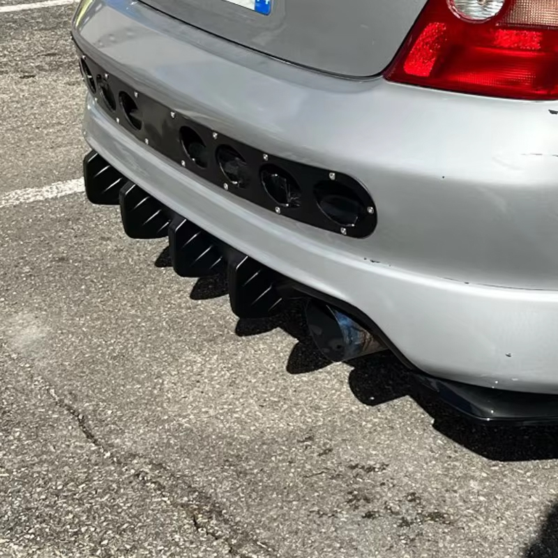 最新款 1套4個 黑色 紅色 PVC 汽車通用後保險杠唇形擴 …