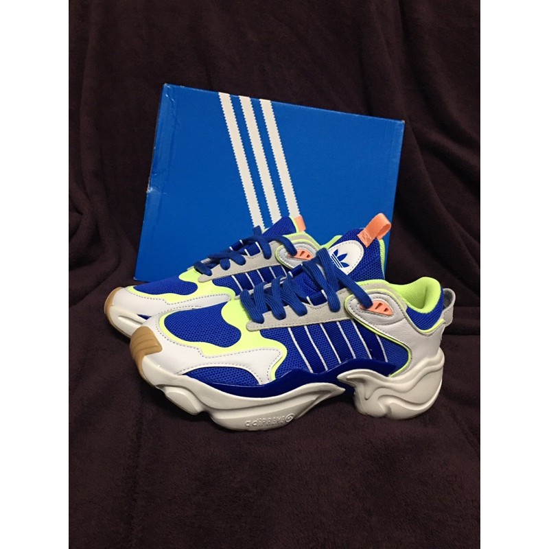 Adidas original 2024 magmur runner