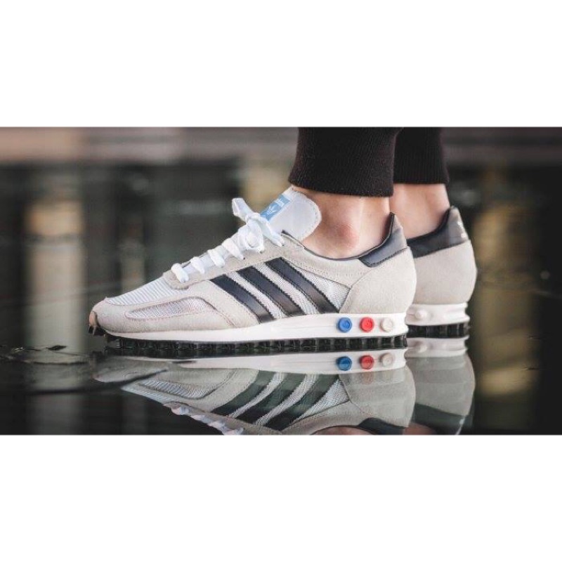 Adidas la hotsell trainer colori