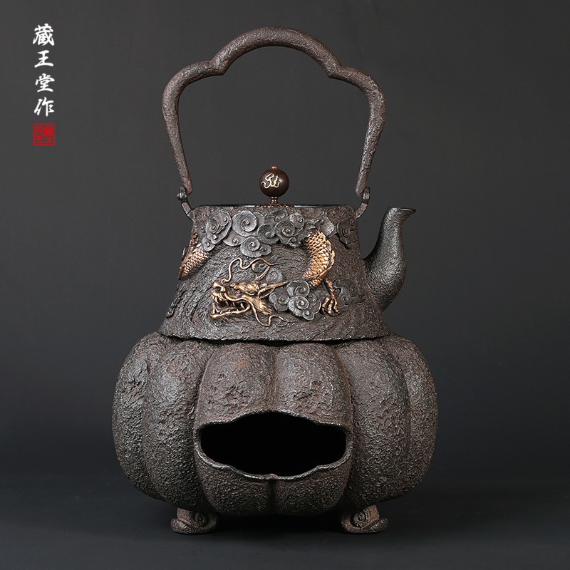 正規 雨宮宗作 鉄瓶 純砂鉄 専用箱付 日本伝統工芸 茶道具 インテリア H62 金寿堂 雨宮 宗作 鉄瓶 金寿堂 雨宮 宗作 大正4年 鉄瓶の胴に