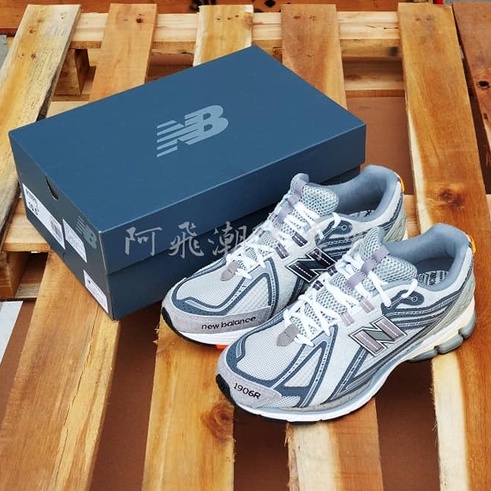 阿飛NEW BALANCE x N.HOOLYWOOD x INVINCIBLE® M1906RNI 三方聯名球鞋