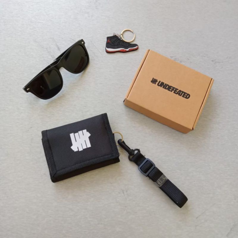 Undefeated Logo Full Box 男士錢包 | 蝦皮購物