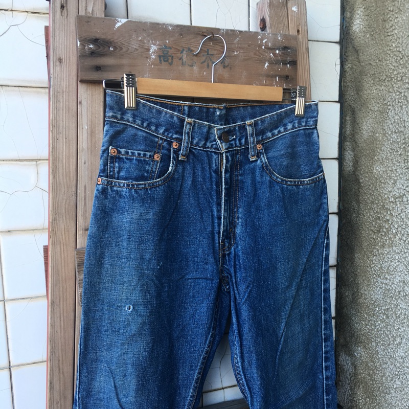 W27 Levis 552
