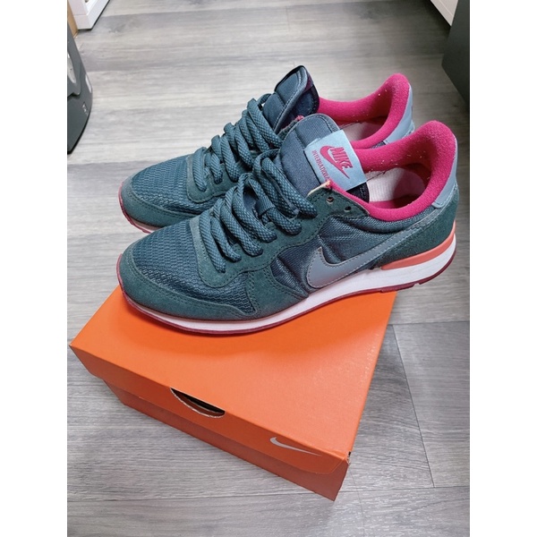 Womens on sale internationalist nike