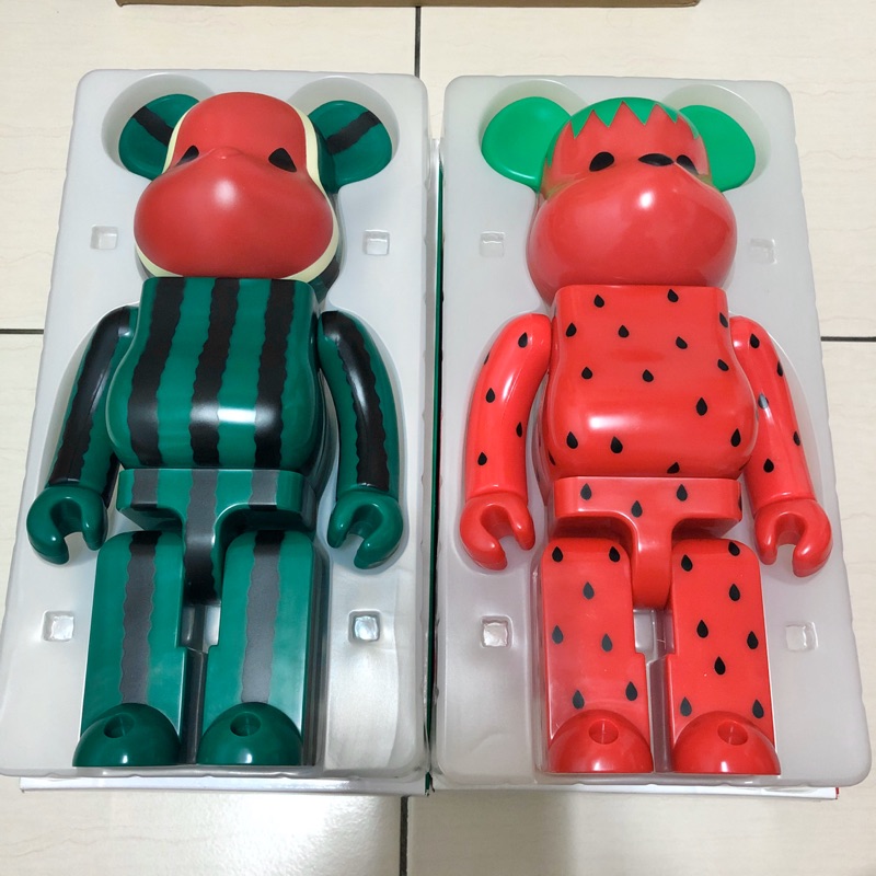 已售出全新Be@rbrick Bearbrick CLOT 西瓜草莓Levis 水果400% | 蝦皮購物