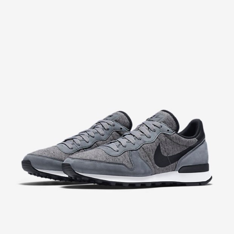 Nike internationalist fleece hotsell