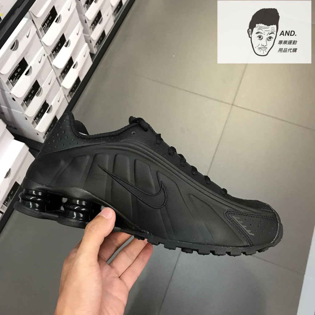 Triple black 2025 nike shox