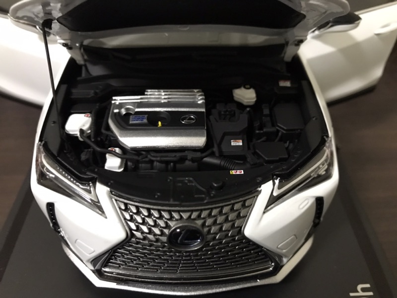 ERIC】1:18 1/18 原廠凌志Lexus UX 200 UX250 UX260 改裝空力 ERIC】1:18 1/18 原廠凌志Lexus UX 200 UX250 UX260 改裝空力