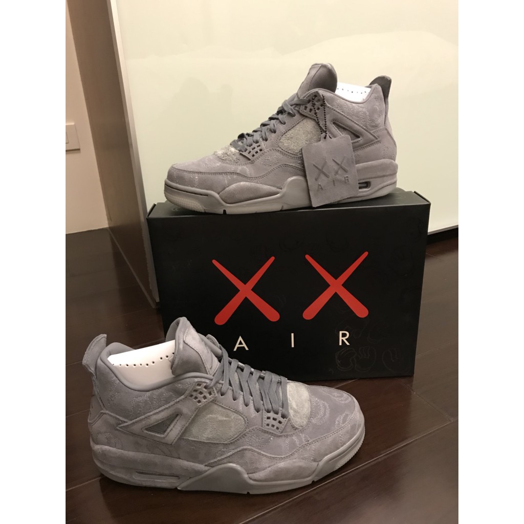 Kaws nike air jordan on sale 4