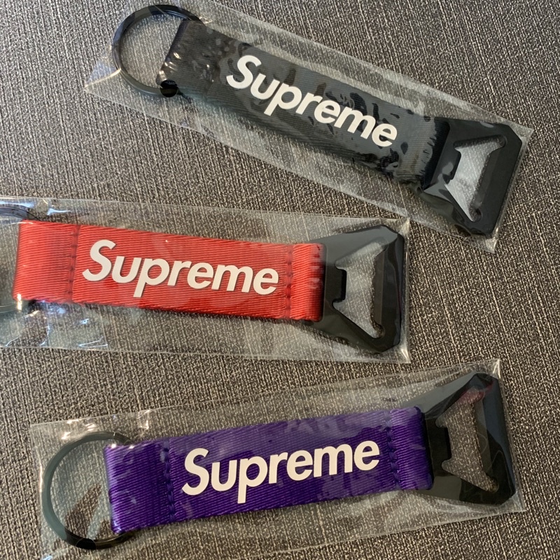 現貨「Supreme Bottle Opener bing Keychain 開瓶器鑰匙圈 蝦皮購物
