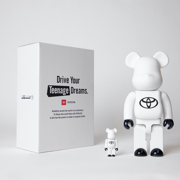 BEETLE BE@RBRICK TOYOTA 豐田汽車 聯名 白色 庫柏力克熊 BEARBRICK 100% 400%