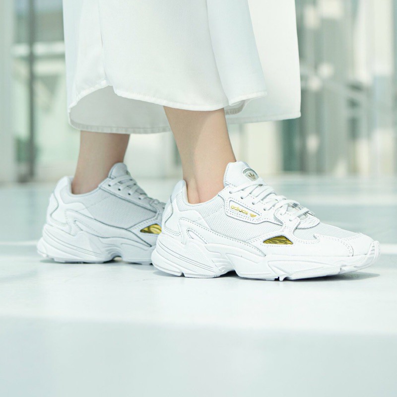 Adidas original cheap falcon femme jd