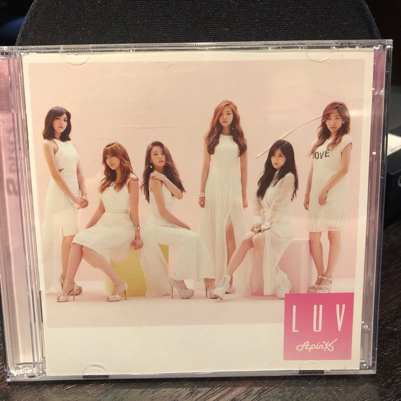 Apink LUV日規CD+DVD(有團卡) | 蝦皮購物