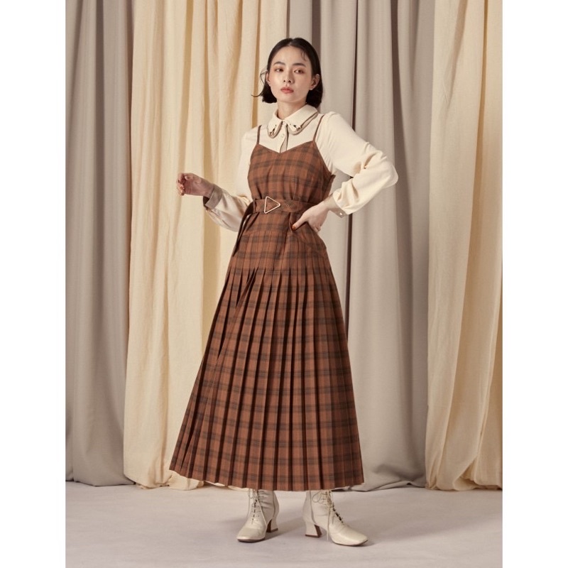 MARJORIE 春日午後，特色釦環百褶格紋洋裝 | 蝦皮購物
