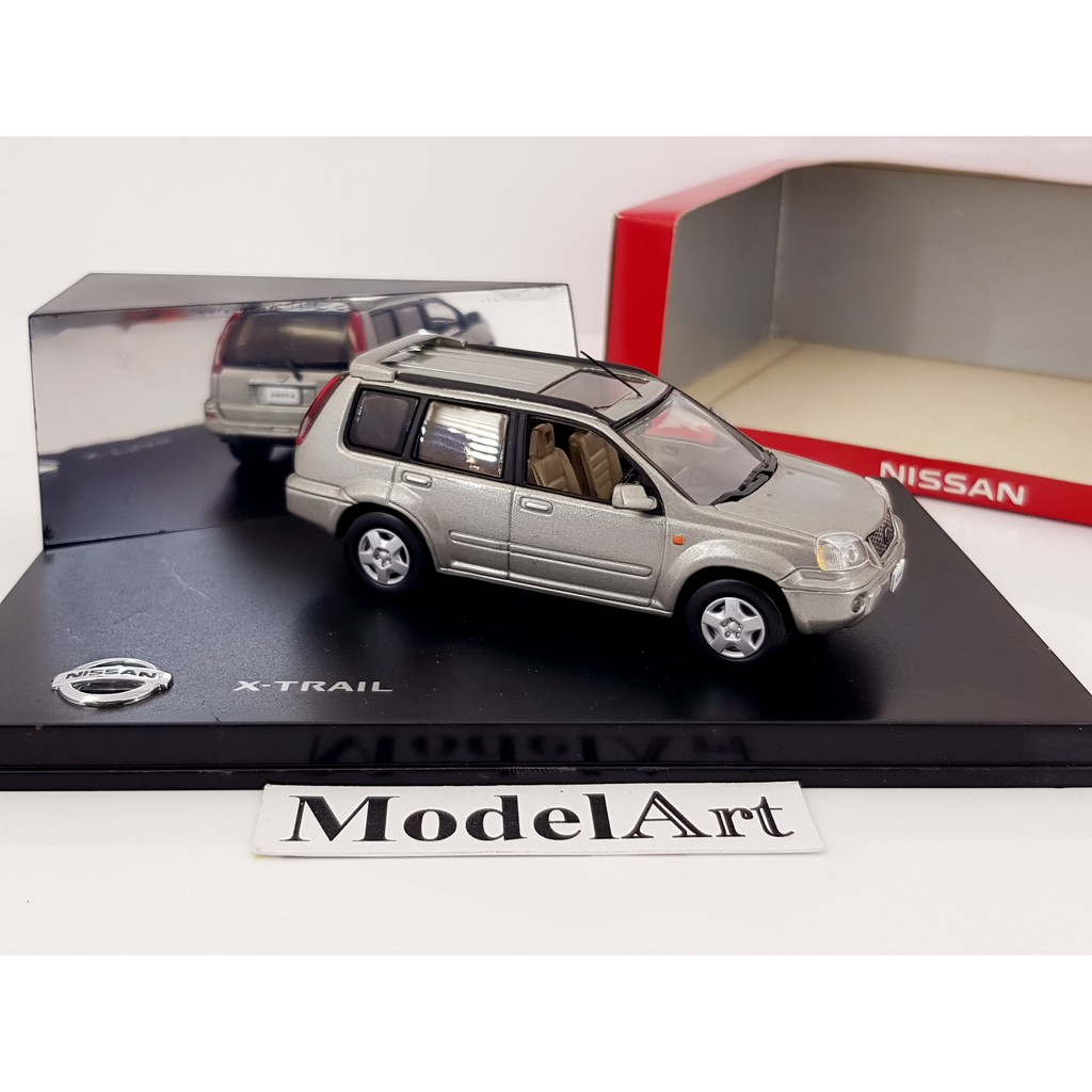 1:43 J-Collection Nissan X-Trail SUV XTT 2005灰原廠精品包裝