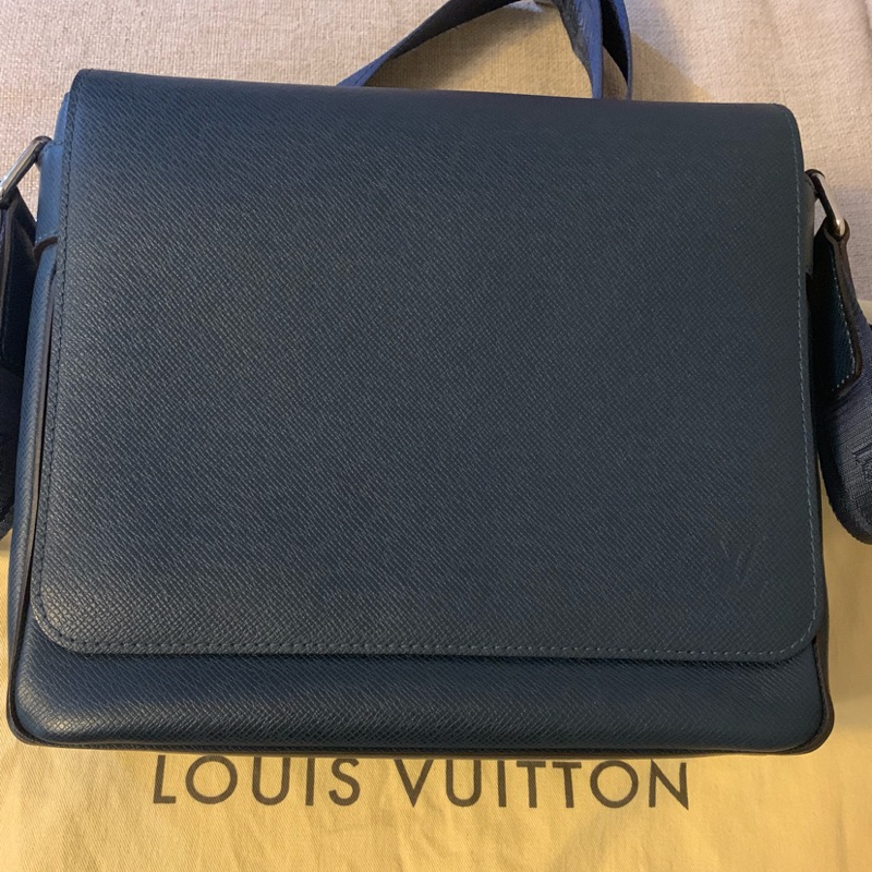 Louis Vuitton LV M32824 Roman PM Taiga Ocean