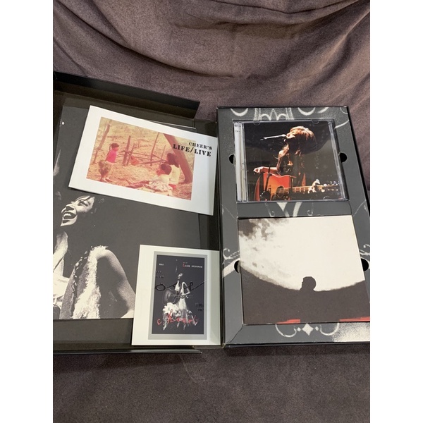 陳綺貞花的姿態演唱會經典實錄CD+DVD（內含海報寫真）絕版| 蝦皮購物