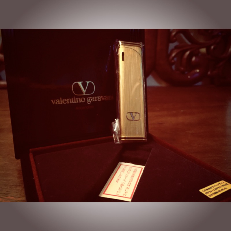 Valentino garavani discount lighter