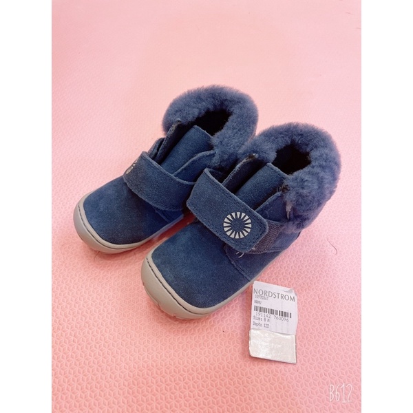 UGG 幼童靴子15cm | 蝦皮購物