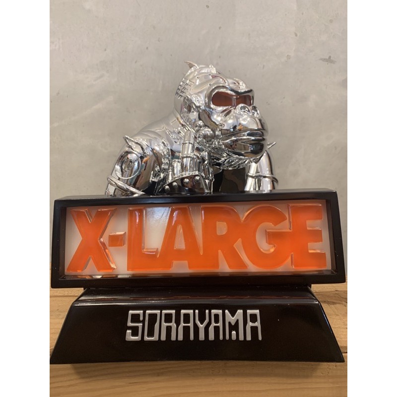 XLARGE x SORAYAMA 空山基ROBOT GORILLA 機器人猩猩桌燈限量700 XLARGE x SORAYAMA 空山基ROBOT GORILLA 機器人猩猩桌燈限量700