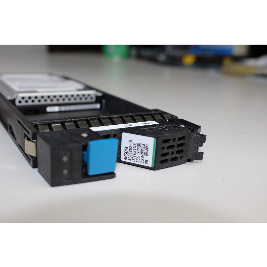 Hitachi 3285262-B HUS 400GB SSD SFF for HUS VM | 蝦皮購物