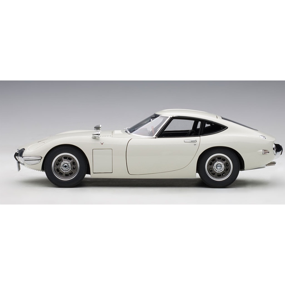 超跑RC- 1/18 AUTOart TOYOTA 2000GT白 經典再版 鐵黑圈 特價 | 蝦皮購物