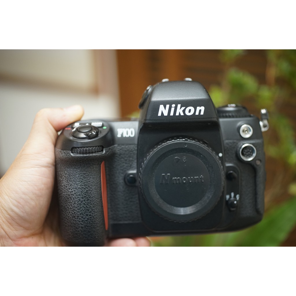 Nikon F100 中階單眼兔牙底片機，再現銀鹽繽紛質感 相約8成新FM2 FM3 FE2 F4 可參考