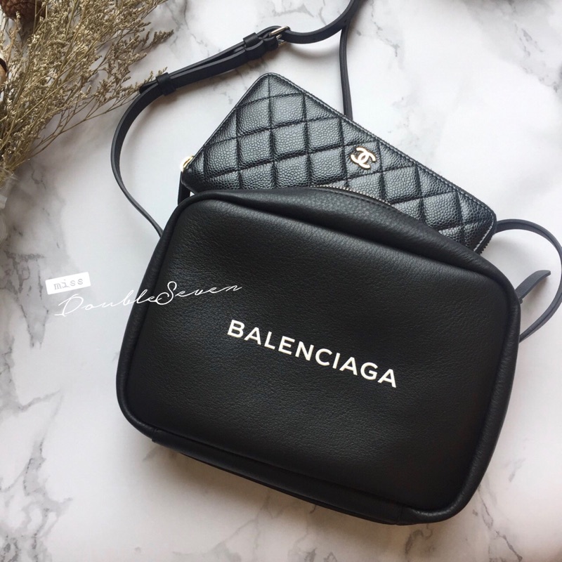 Balenciaga camera 2024