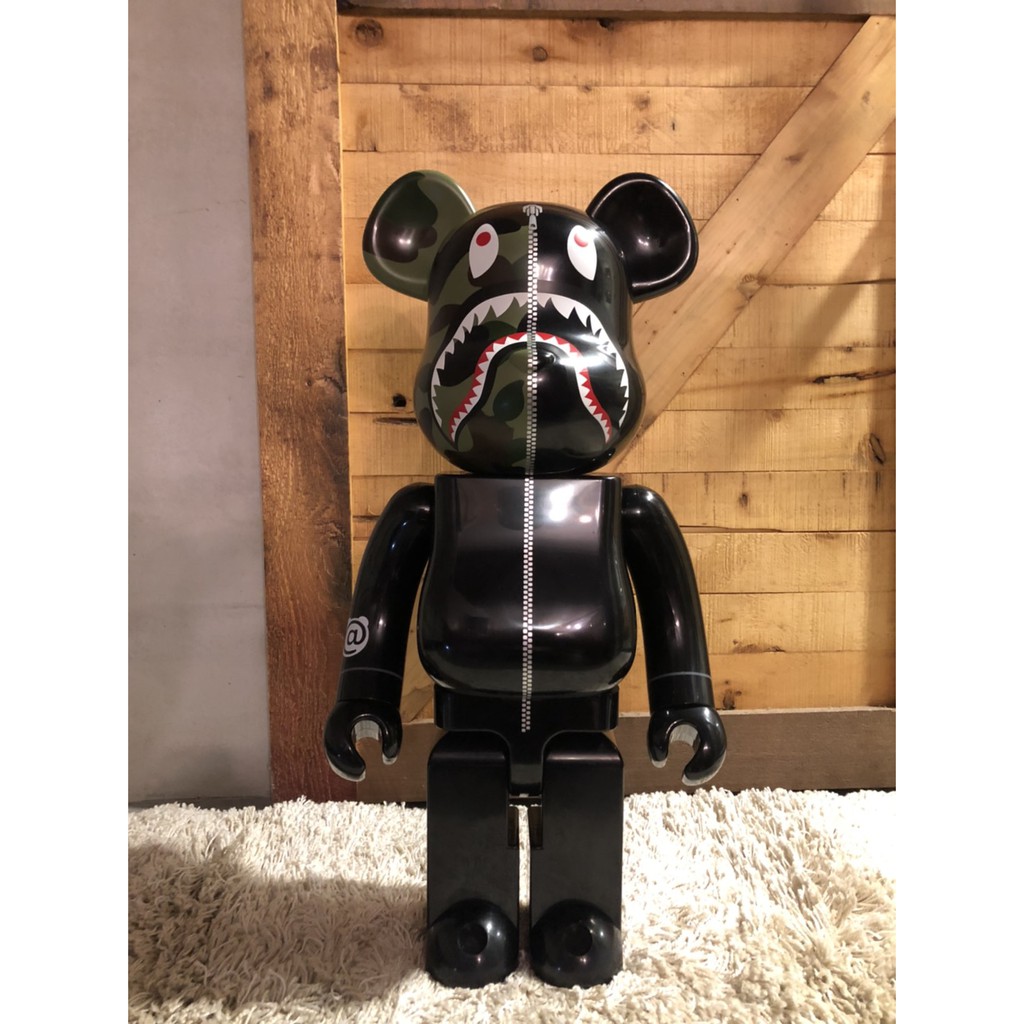 Be@rbrick x Bape 1st Camo Shark 1000% Black 黑鯊| 蝦皮購物