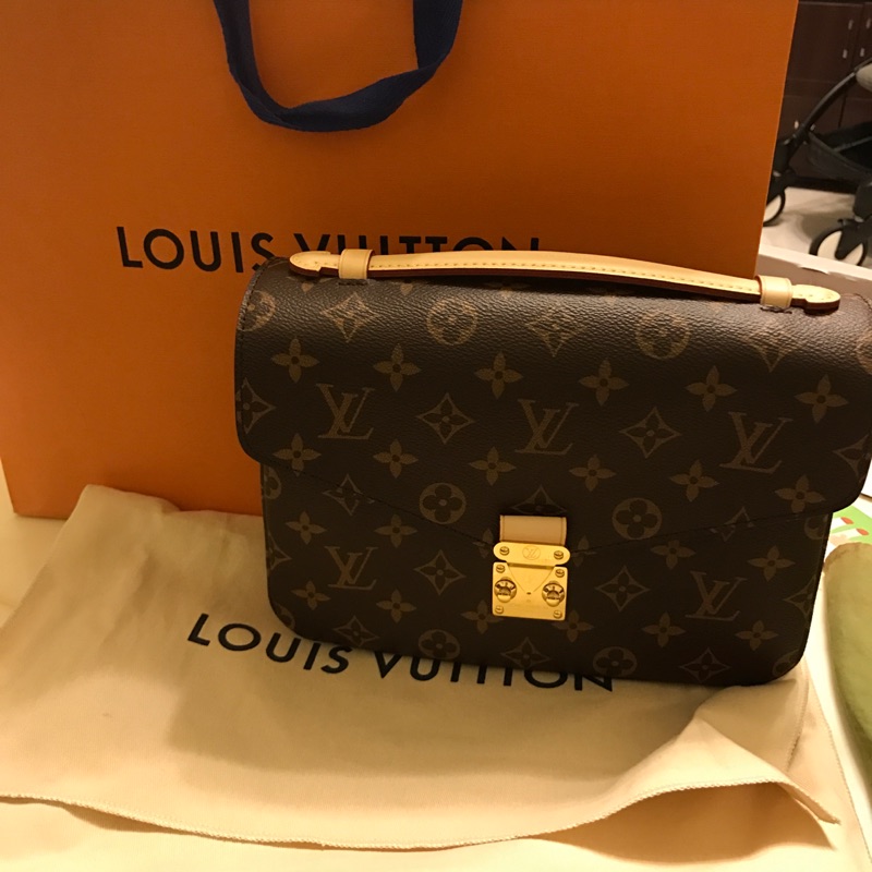 Louis discount vuitton m40780