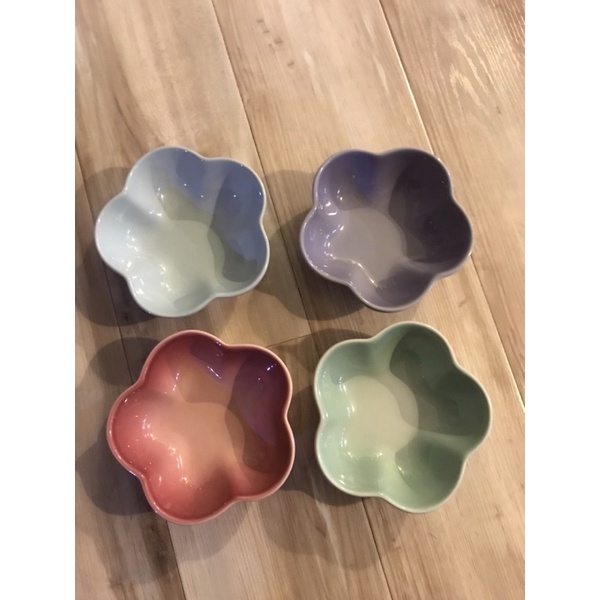 Le creuset 花朵型小碟4個一起賣