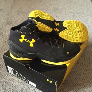 Curry 2 black and on sale yellow