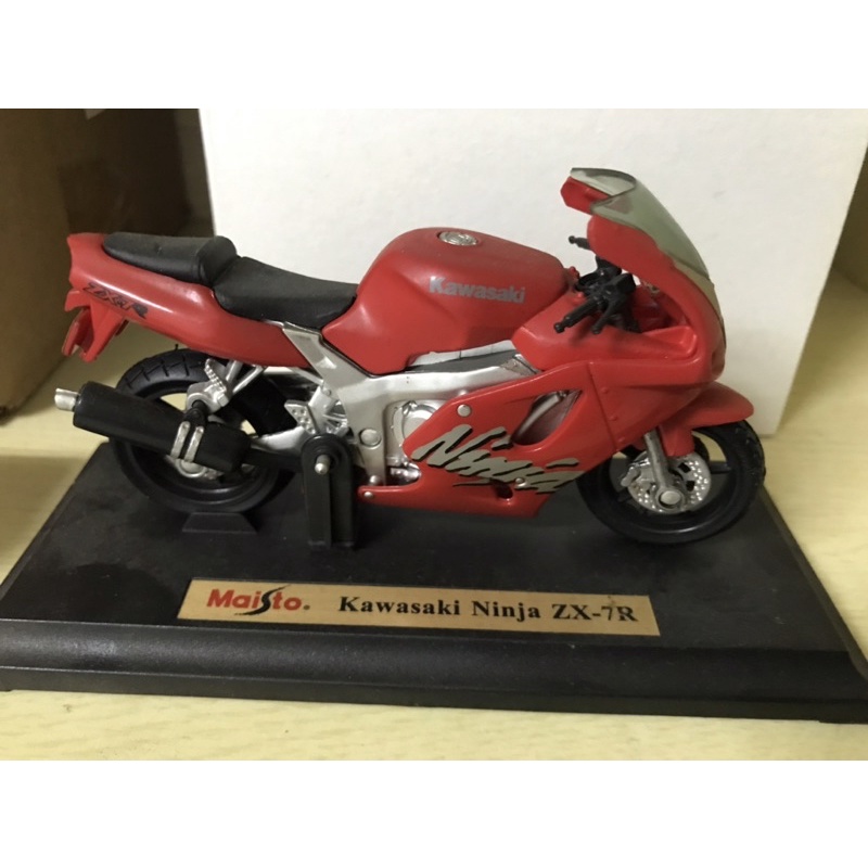 Maquette Moto PROTAR 1/9 – Kawasaki Ninja ZX-7R – Réf. 13284 – Neuf