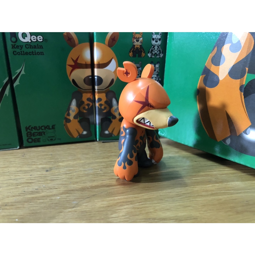 Toy2R Qee 2吋Knuckle Bear cheapter 2 單賣(Touma 暴力熊/紋身