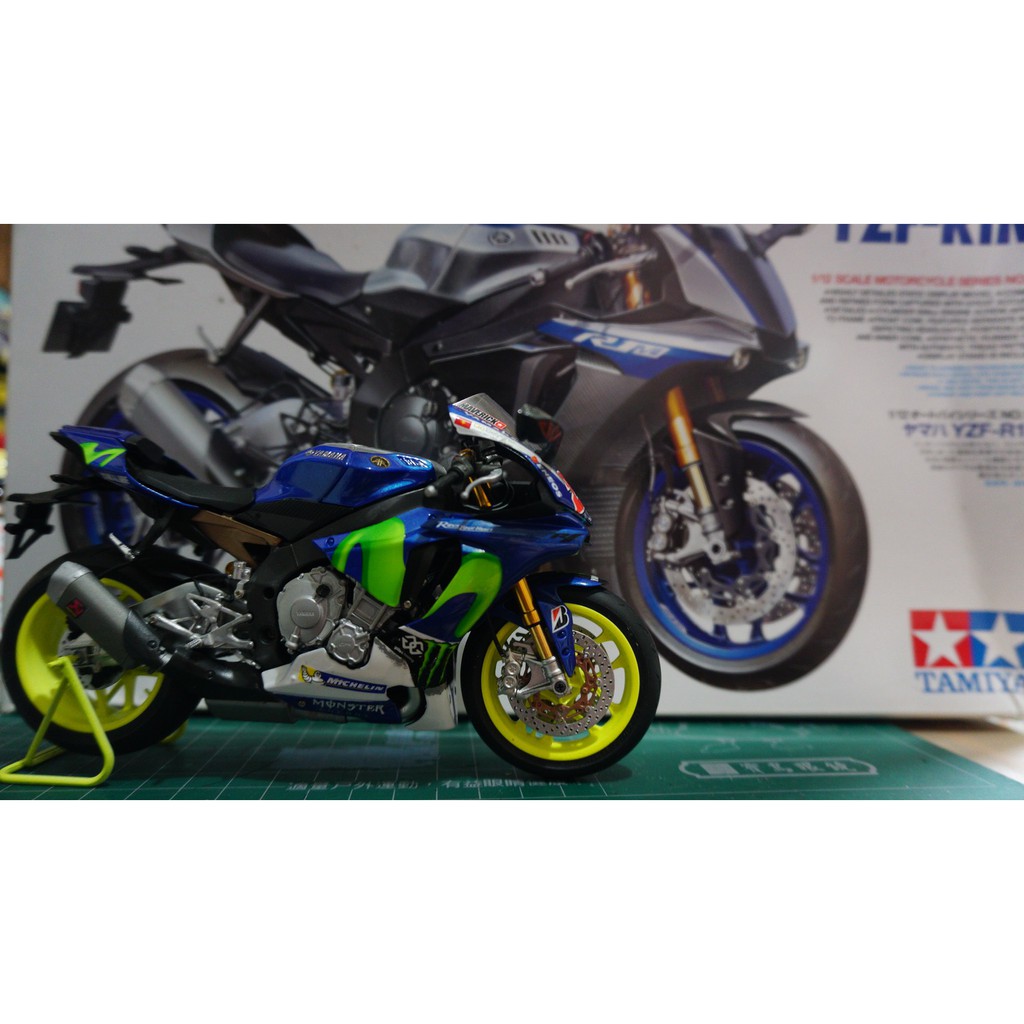 タミヤ 1/12 ヤマハ YAMAHA YZF-R1M 60th anniversary 2022 塗装済 