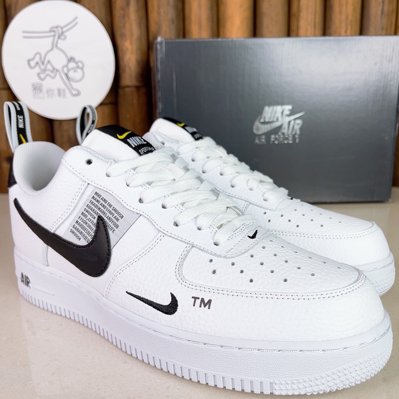 猴你鞋》Nike Air Force 1 07 LV8 Utility 全白黑勾文字休閒鞋AJ7747