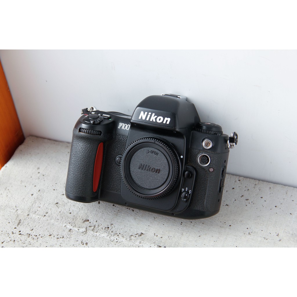 【星期天古董相機】Nikon F100 底片 單眼相機 功能強大