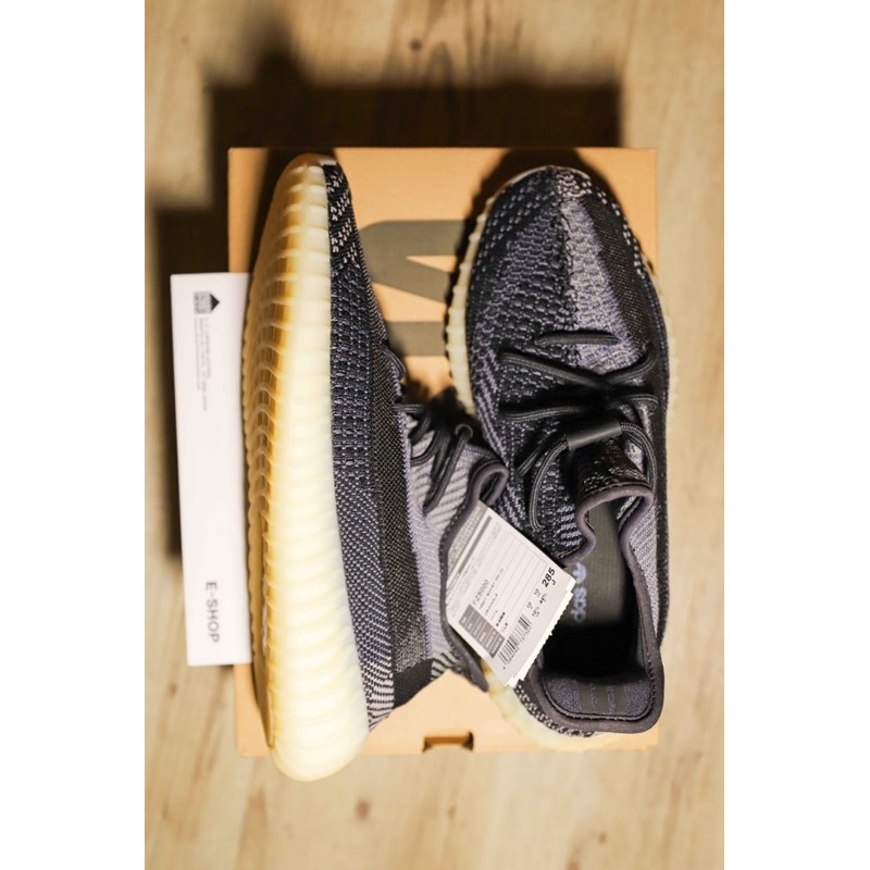 adidas yeezy 350 v2 carbon 全新現貨US10.5 日本dam購入有收據| 蝦皮購物