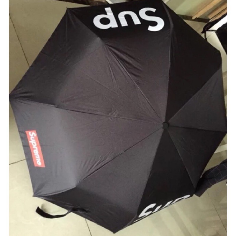 現貨Supreme 雨傘logo box 傘雨季雨衣折疊傘| 蝦皮購物